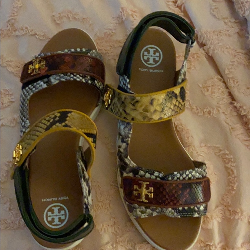 Beautiful textured sandals
